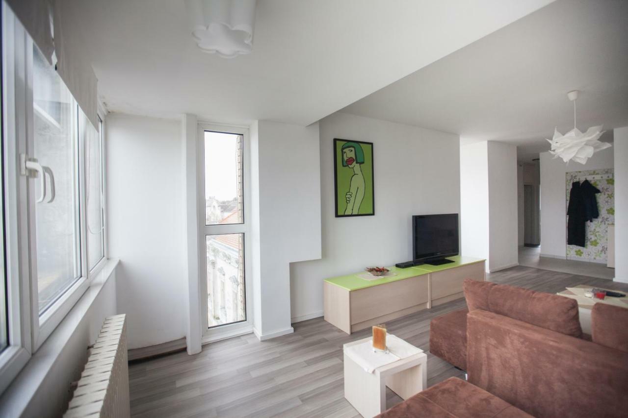 Riverview Apartment โอซีเยก ภายนอก รูปภาพ