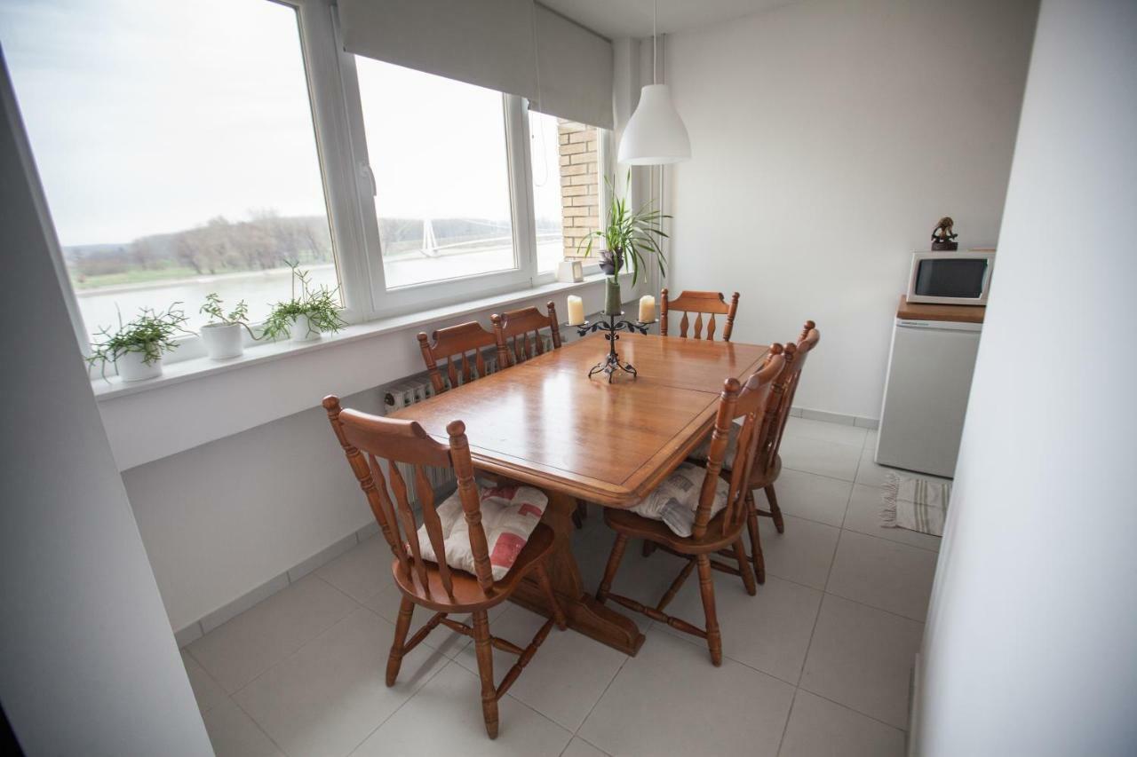 Riverview Apartment โอซีเยก ภายนอก รูปภาพ