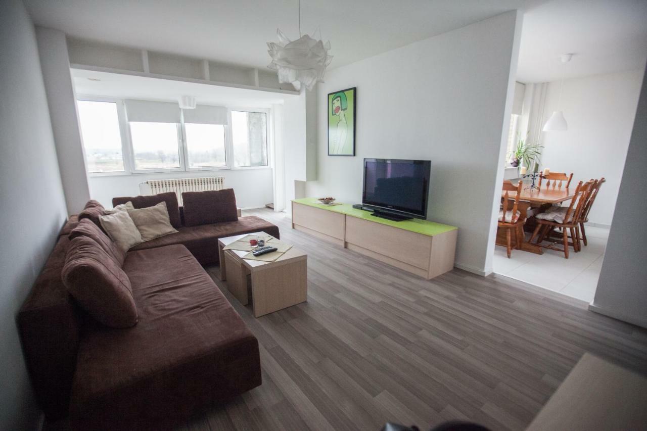 Riverview Apartment โอซีเยก ภายนอก รูปภาพ